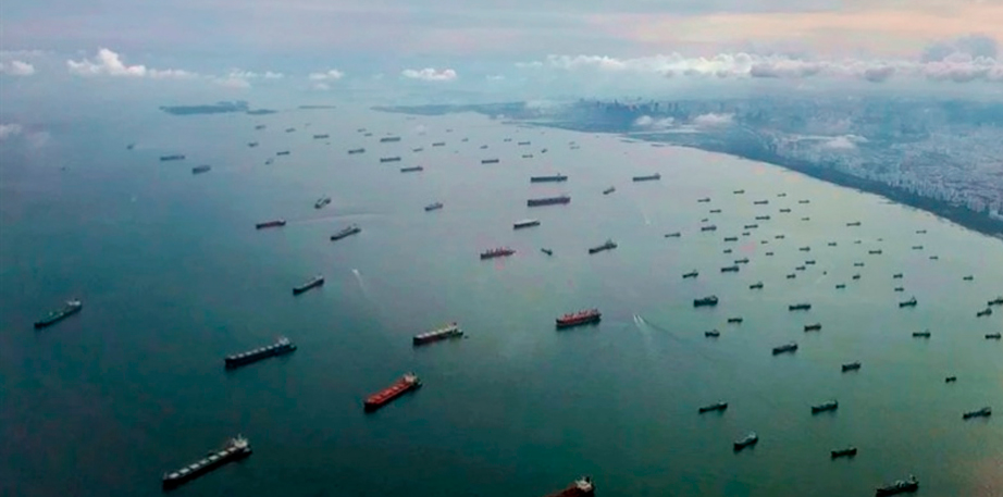 Los daños colaterales que está dejando la congestión de buques en los puertos del mundo