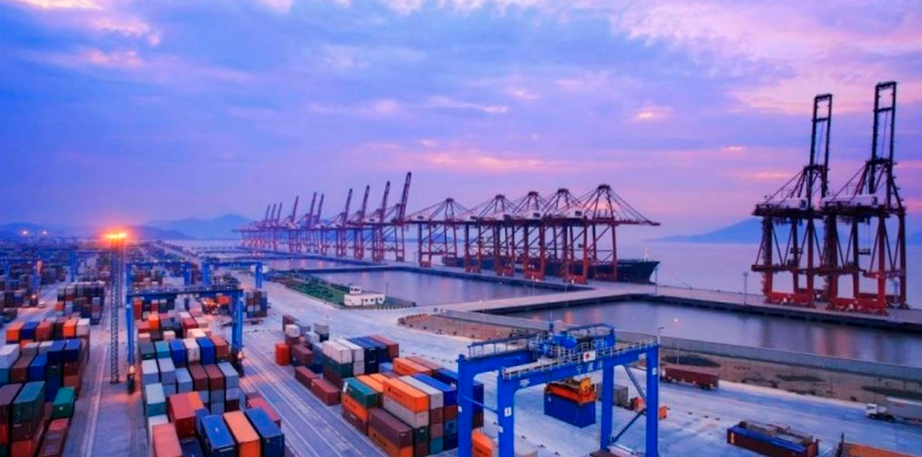 El puerto de Ningbo-Zhoushan se une al club de más de 30 millones de contenedores